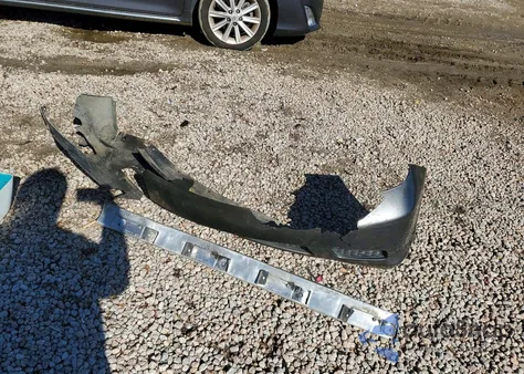 2010 Honda Odyssey Ex z USA, uszkodzony, nr VIN 5FNRL3H42AB077947